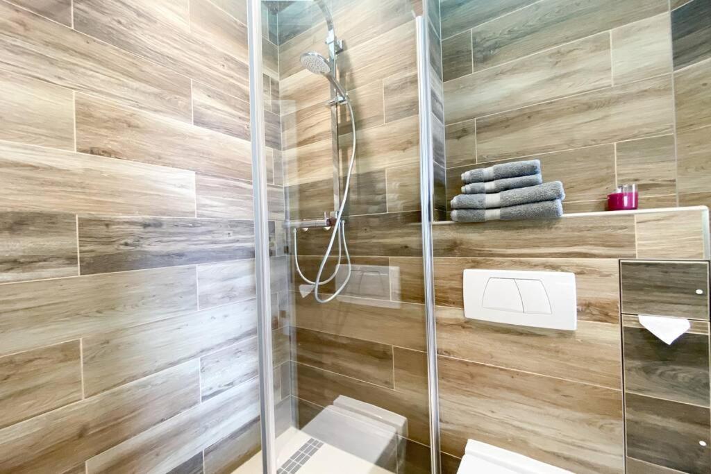 Luxus-Apartment In Leipzig Mit Privat-Parkplatz Luaran gambar